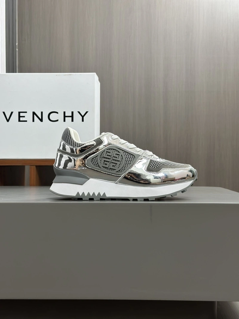 Gxvxnchy Sneakers Sleek 153942