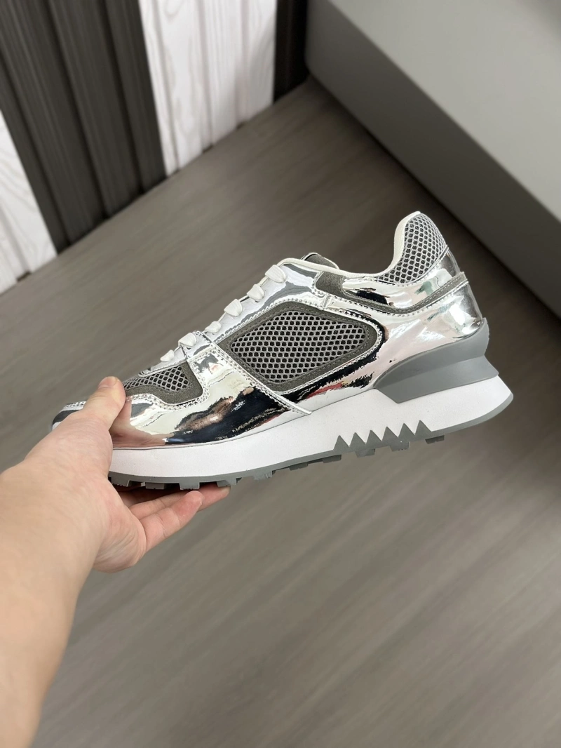 Gxvxnchy Sneakers Sleek 153942