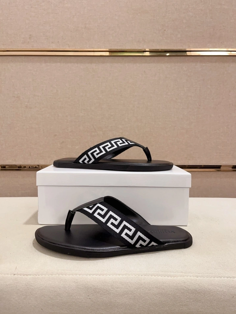 Timeless Gxvxnchy Slippers 152759