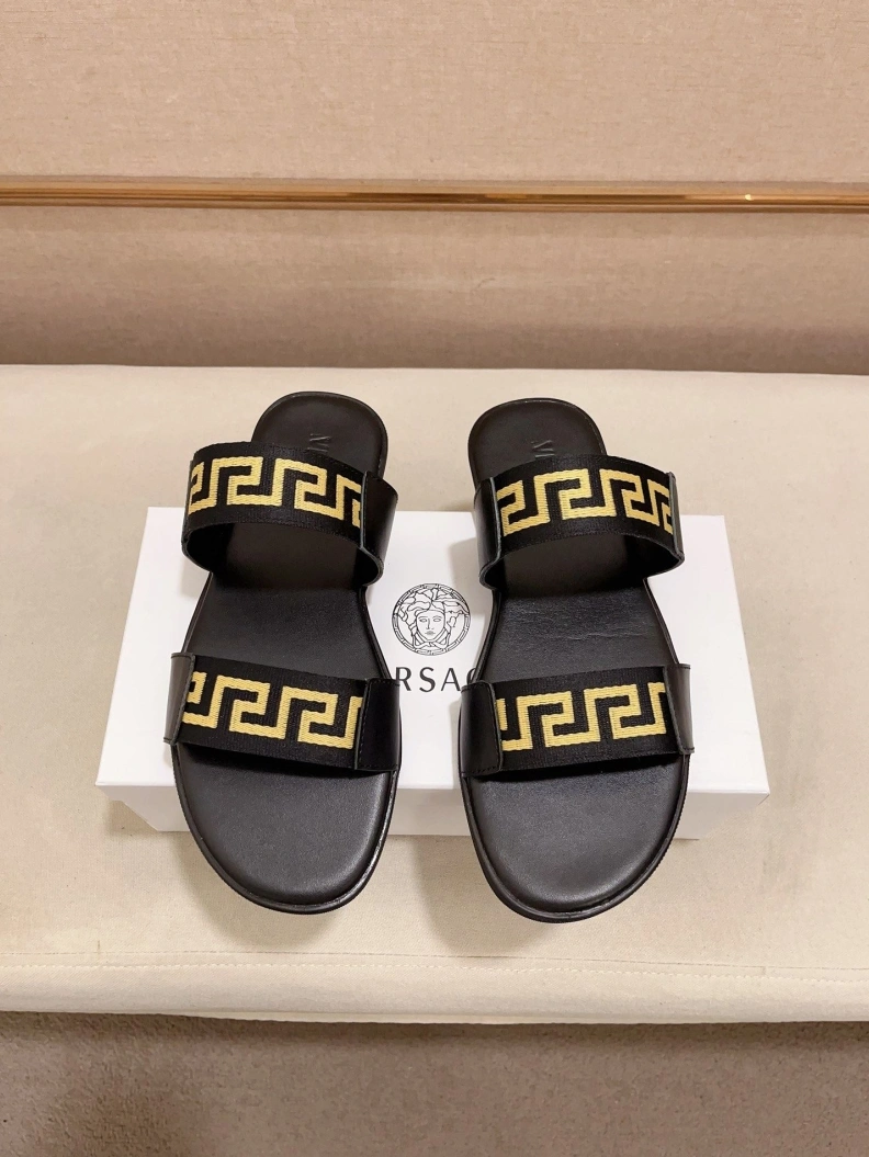 AllSeason Gxvxnchy Slippers 152758