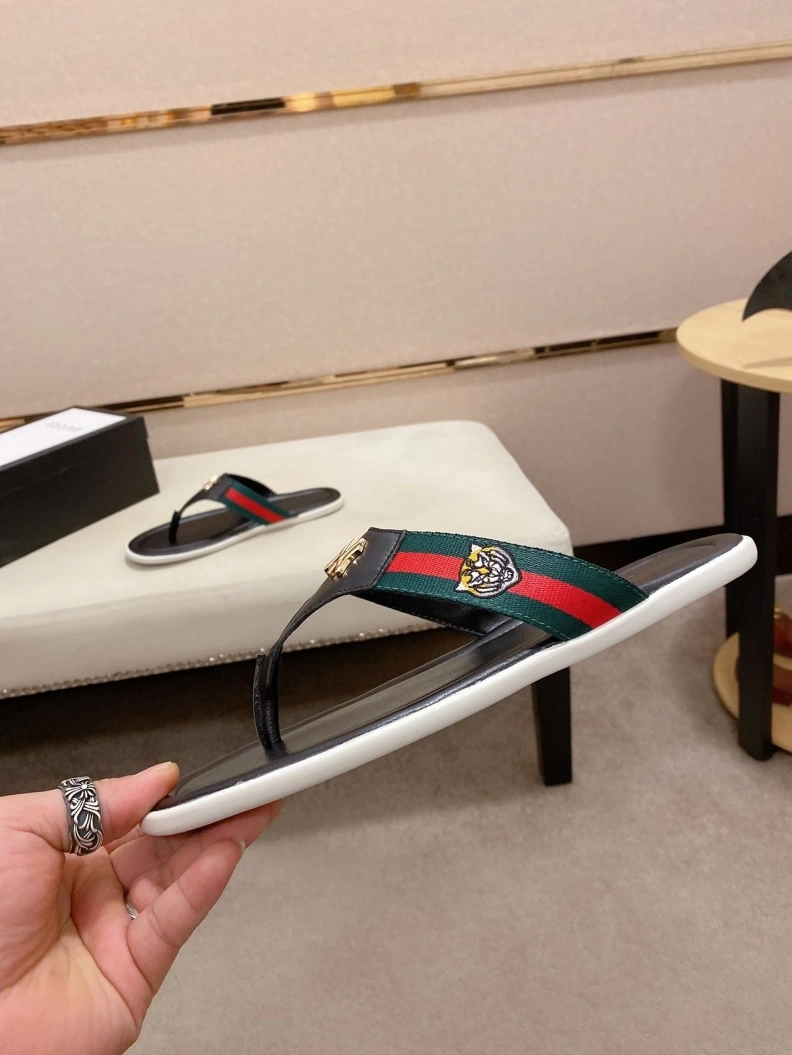 Versatile Gxccx Slippers 156595