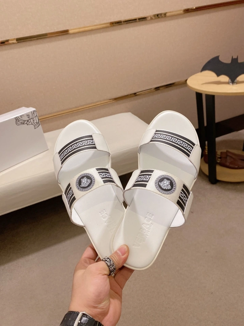 Bold Gxvxnchy Slippers 152756