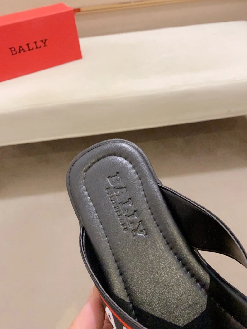 Versatile Othxr Slippers 211944
