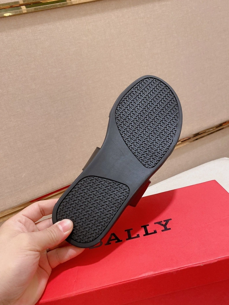 Fashionable Othxr Slippers 211935