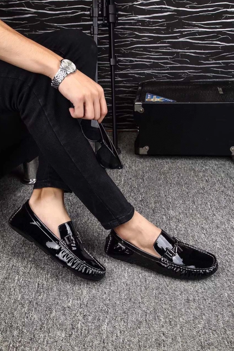 Resilient Gxvxnchy Leather Shoes 152837