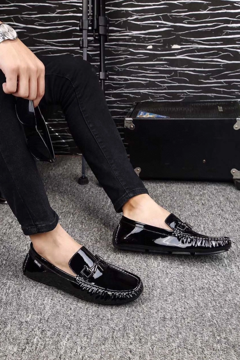 Resilient Gxvxnchy Leather Shoes 152837