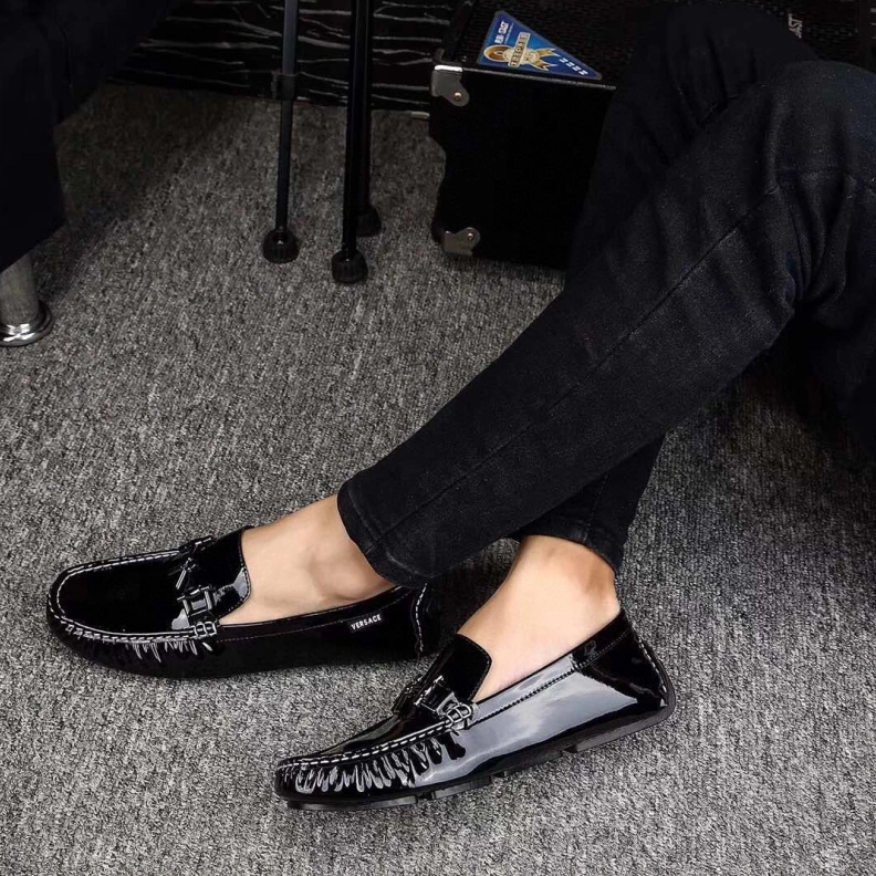 Resilient Gxvxnchy Leather Shoes 152837
