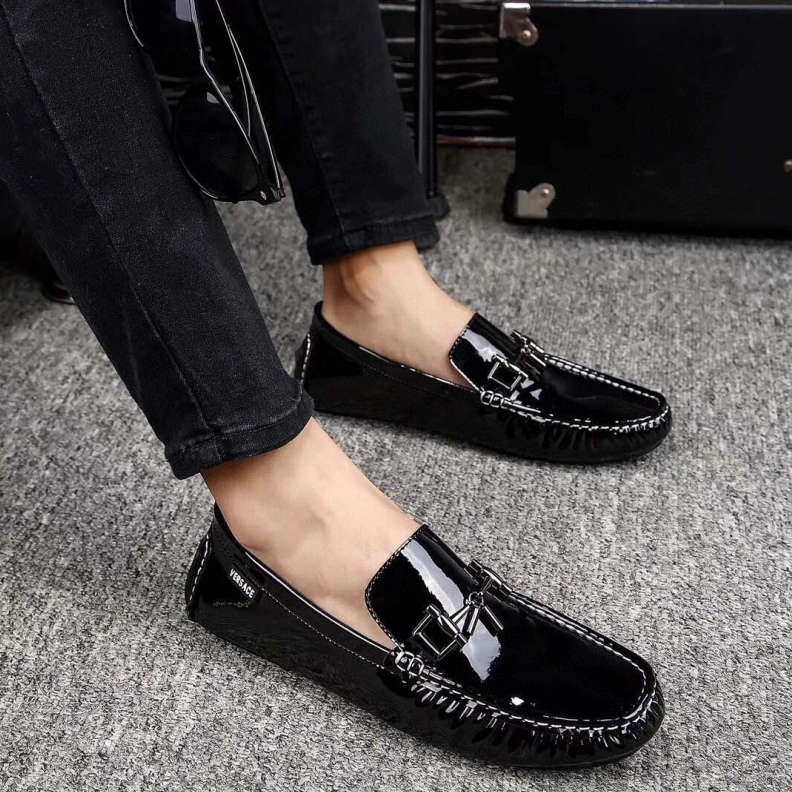 Resilient Gxvxnchy Leather Shoes 152837