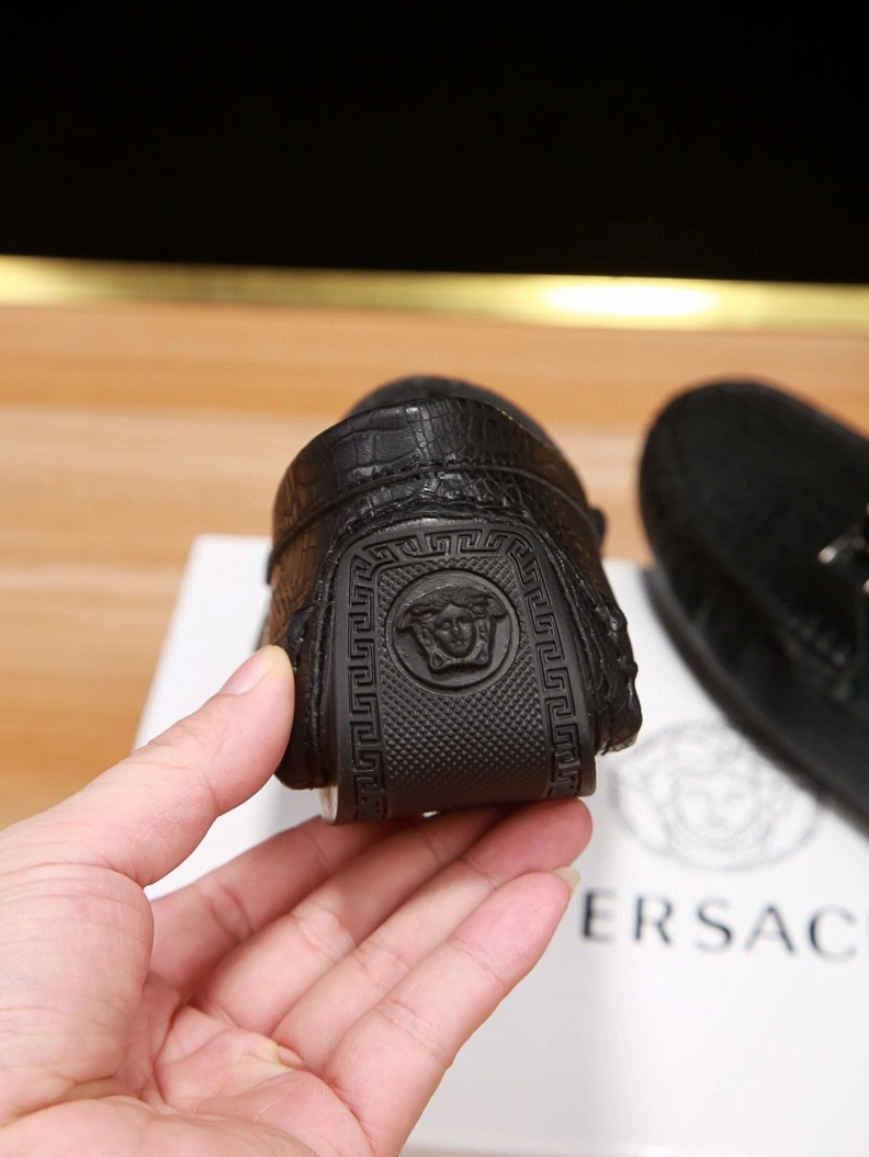 Stylish Gxvxnchy Leather Shoes 152828