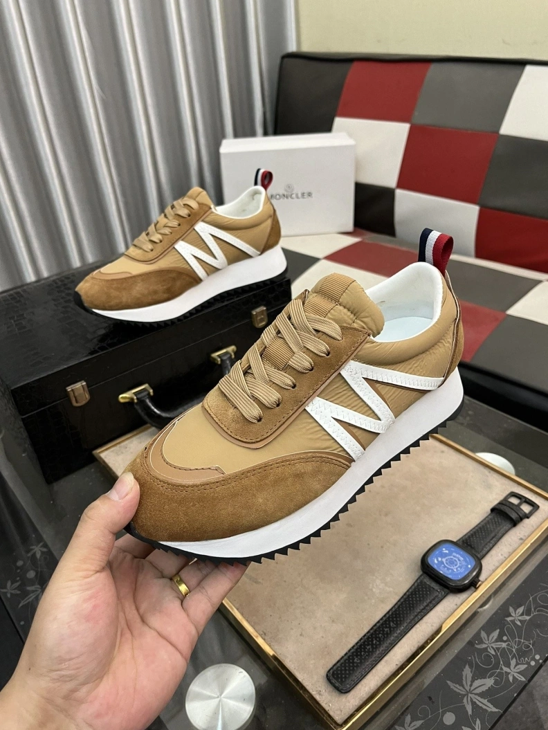 Comfortable Mxnclxr Sneakers 197510