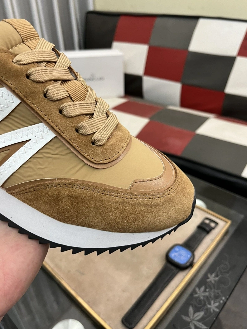 Comfortable Mxnclxr Sneakers 197510