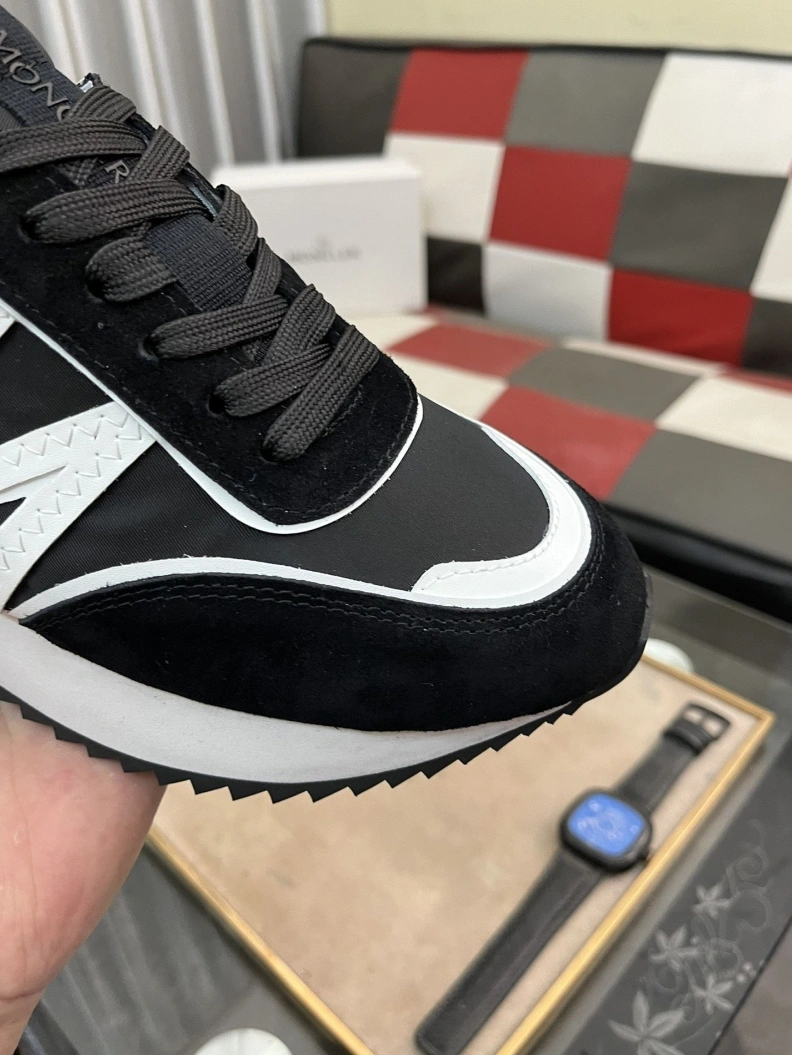 Resilient Mxnclxr Sneakers 197509