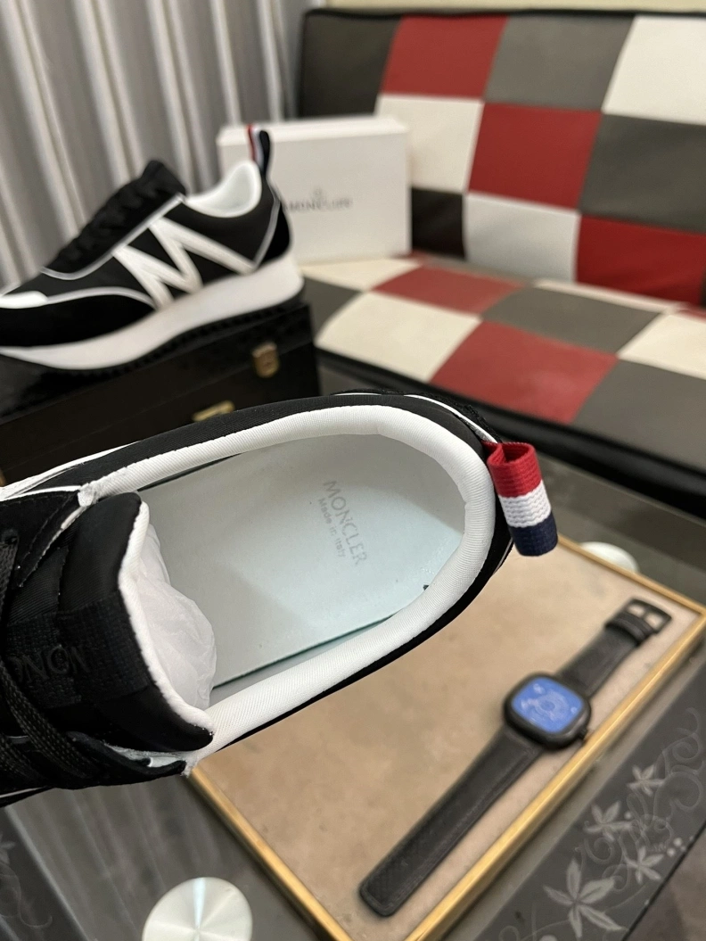 Resilient Mxnclxr Sneakers 197509