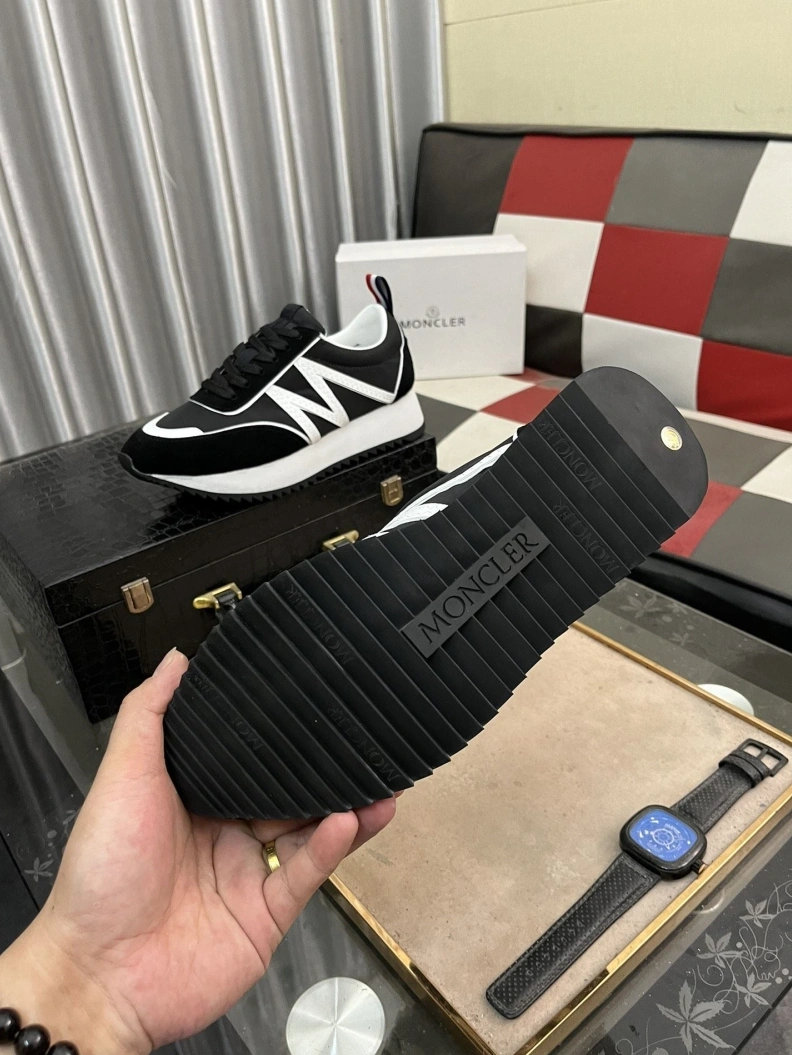 Resilient Mxnclxr Sneakers 197509