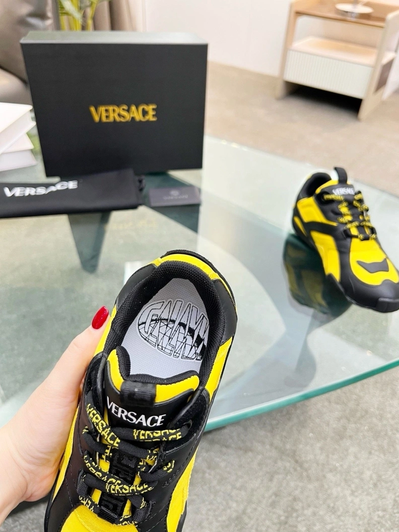 Bold Gxvxnchy Sneakers 152696