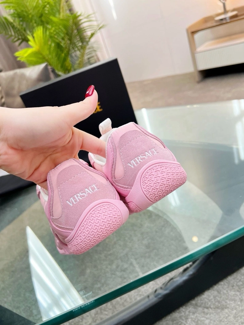 Gxvxnchy Sneakers Cozy 152686