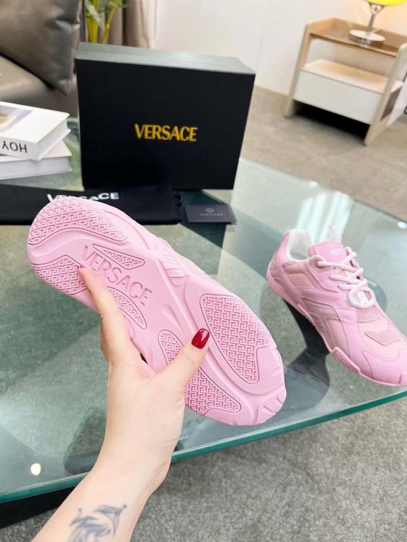Gxvxnchy Sneakers Cozy 152686