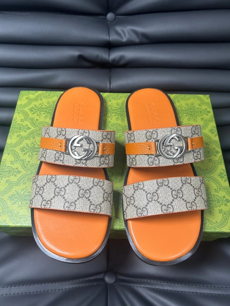 EyeCatching Gxccx Slippers 156607