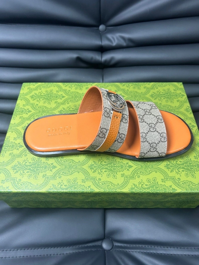 EyeCatching Gxccx Slippers 156607