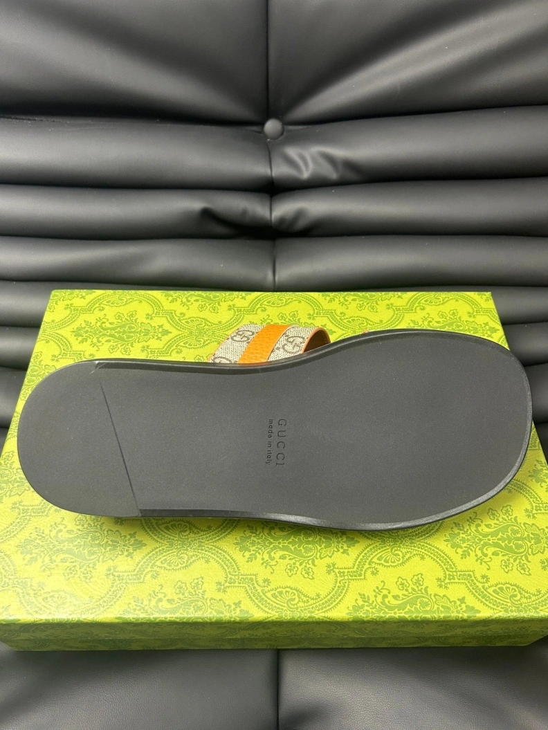 EyeCatching Gxccx Slippers 156607