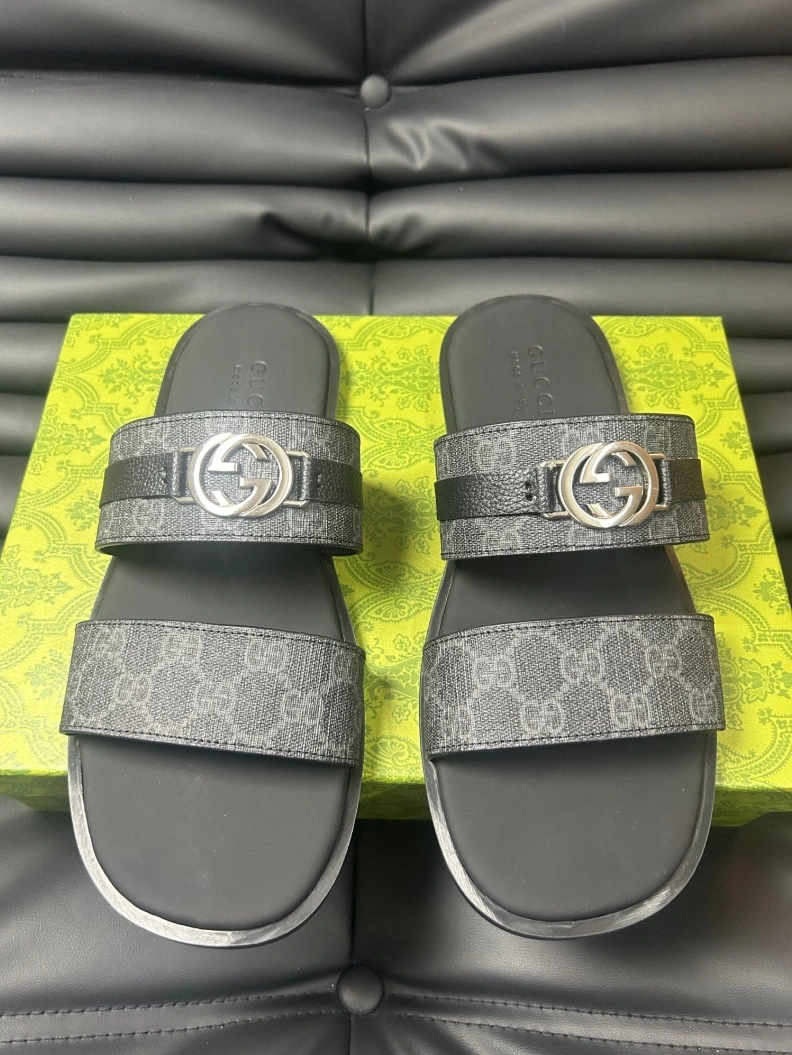 WellDesigned Gxccx Slippers 156594