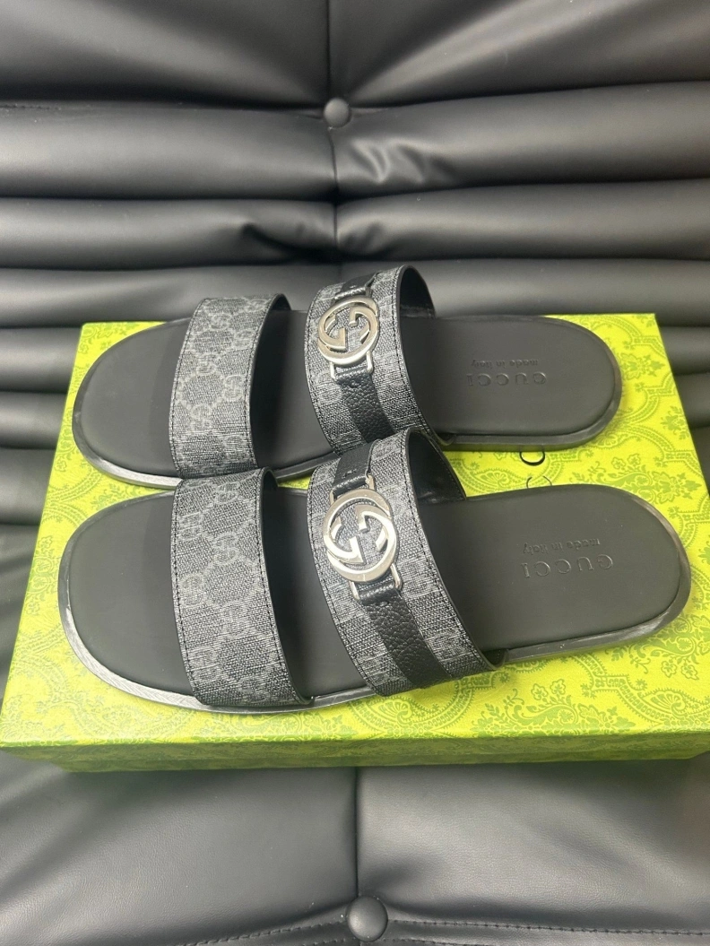 WellDesigned Gxccx Slippers 156594