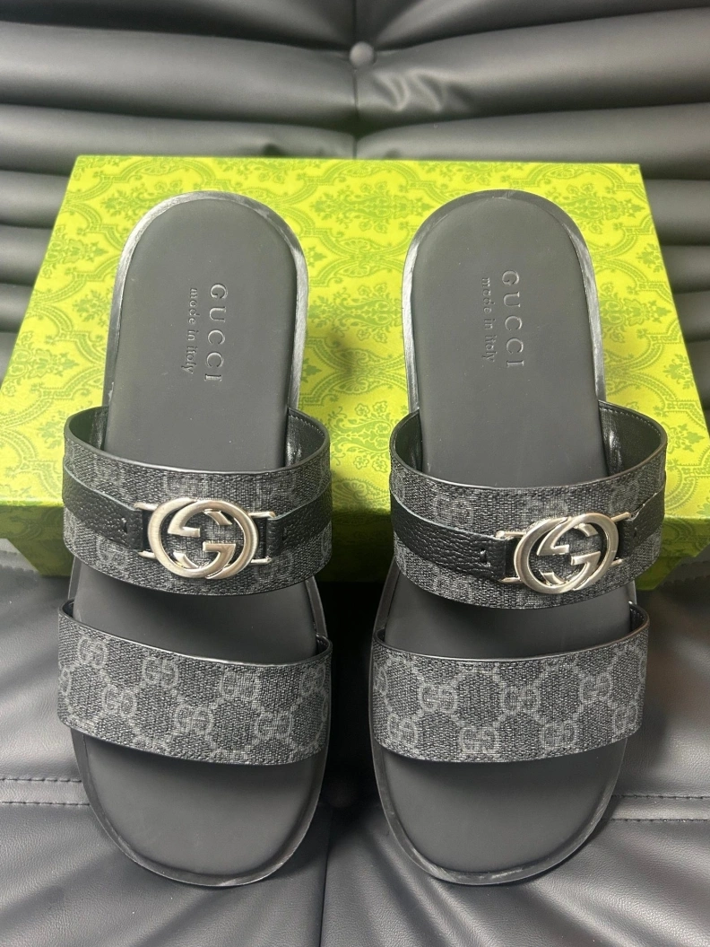 WellDesigned Gxccx Slippers 156594