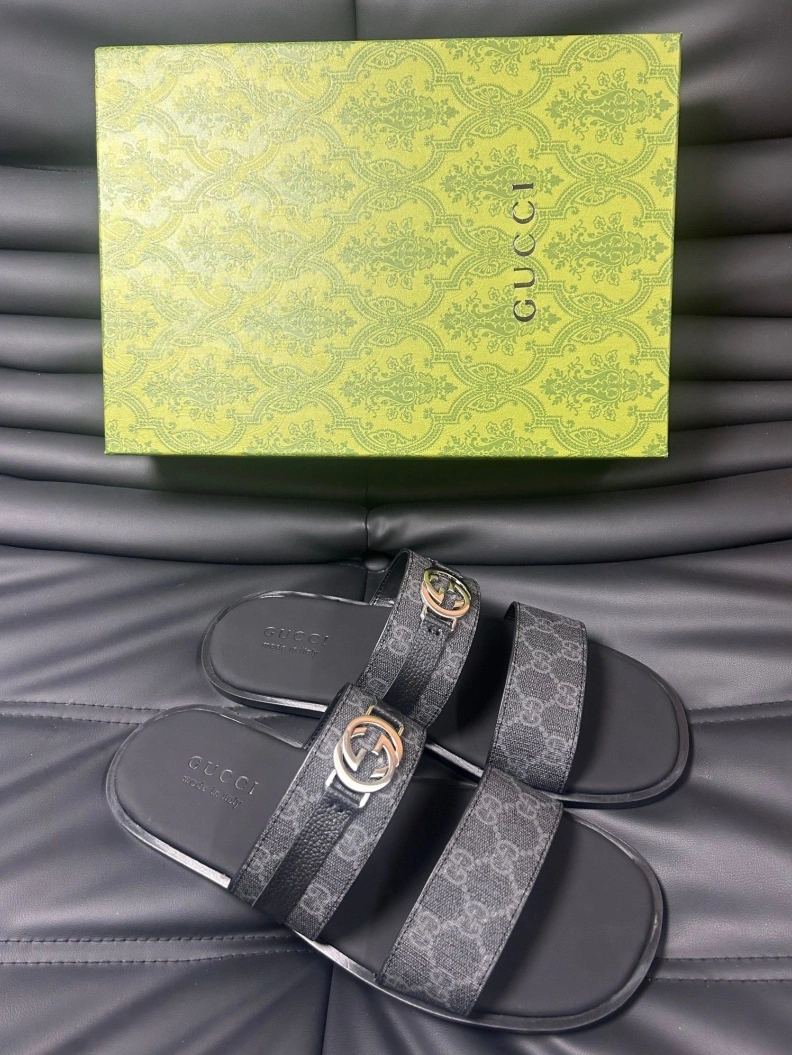 WellDesigned Gxccx Slippers 156594
