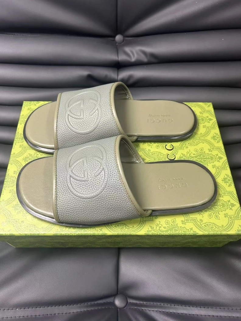 Resilient Gxccx Slippers 156585