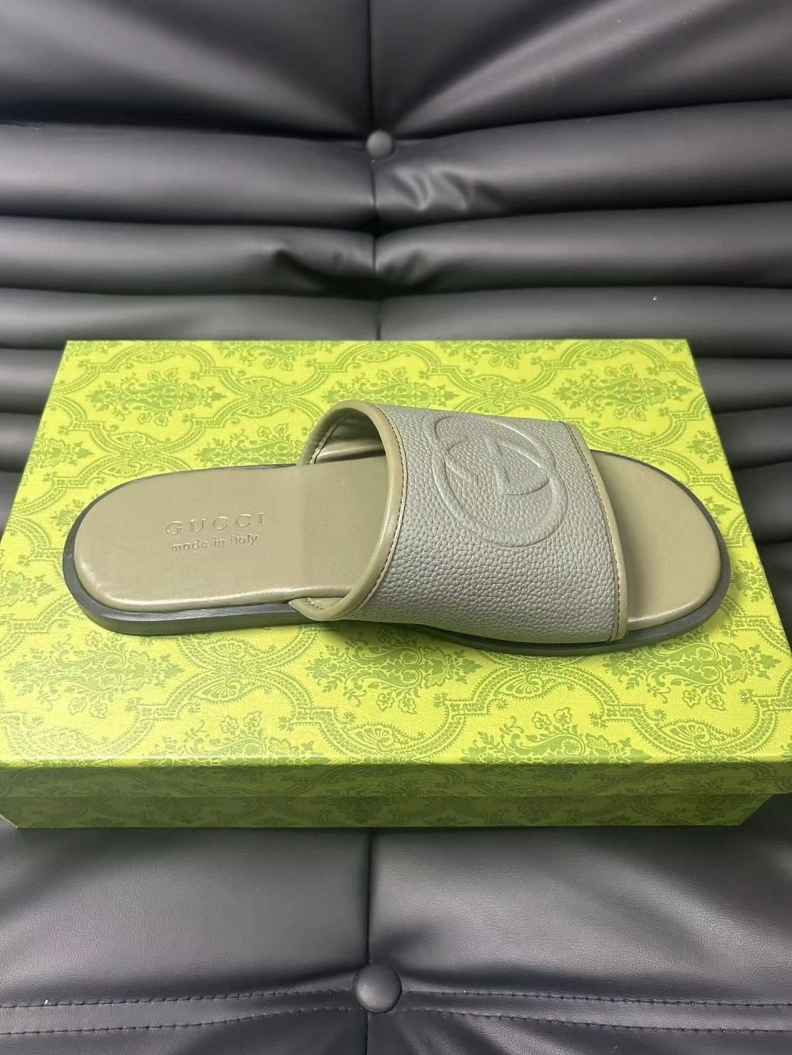 Resilient Gxccx Slippers 156585