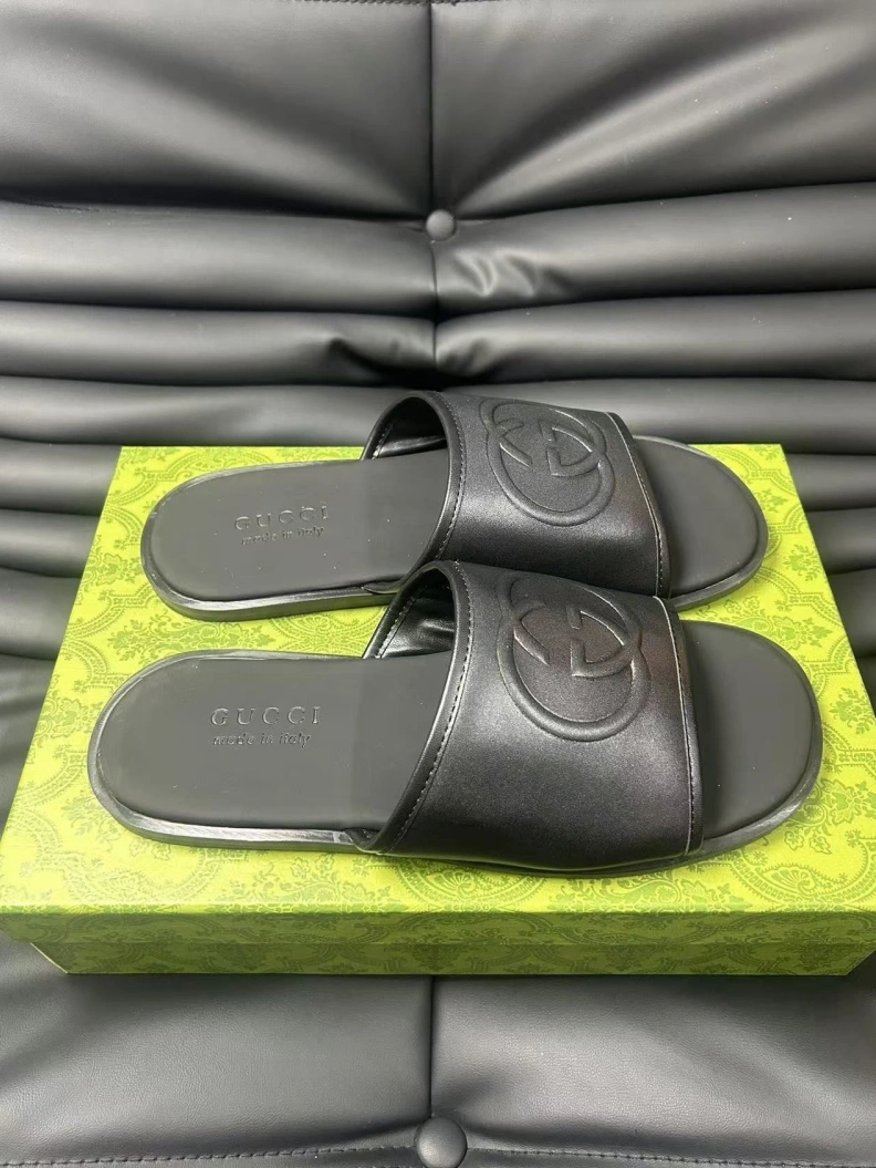 Affordable Gxccx Slippers 156582