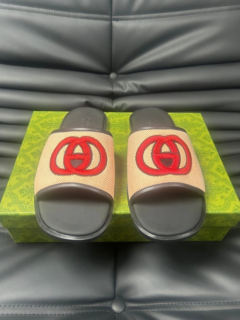 Bold Gxccx Slippers 156574