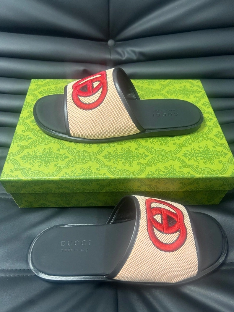 Bold Gxccx Slippers 156574