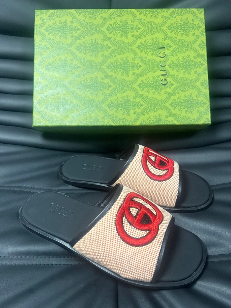 Bold Gxccx Slippers 156574