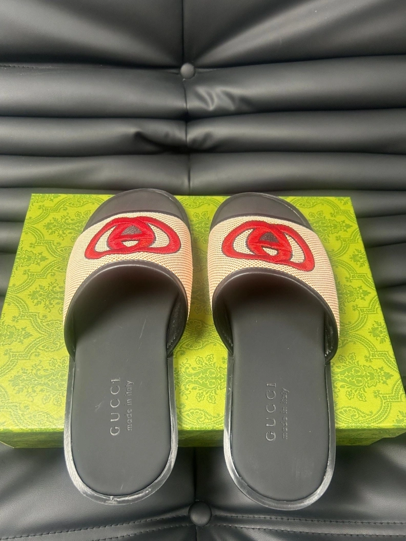 Bold Gxccx Slippers 156574