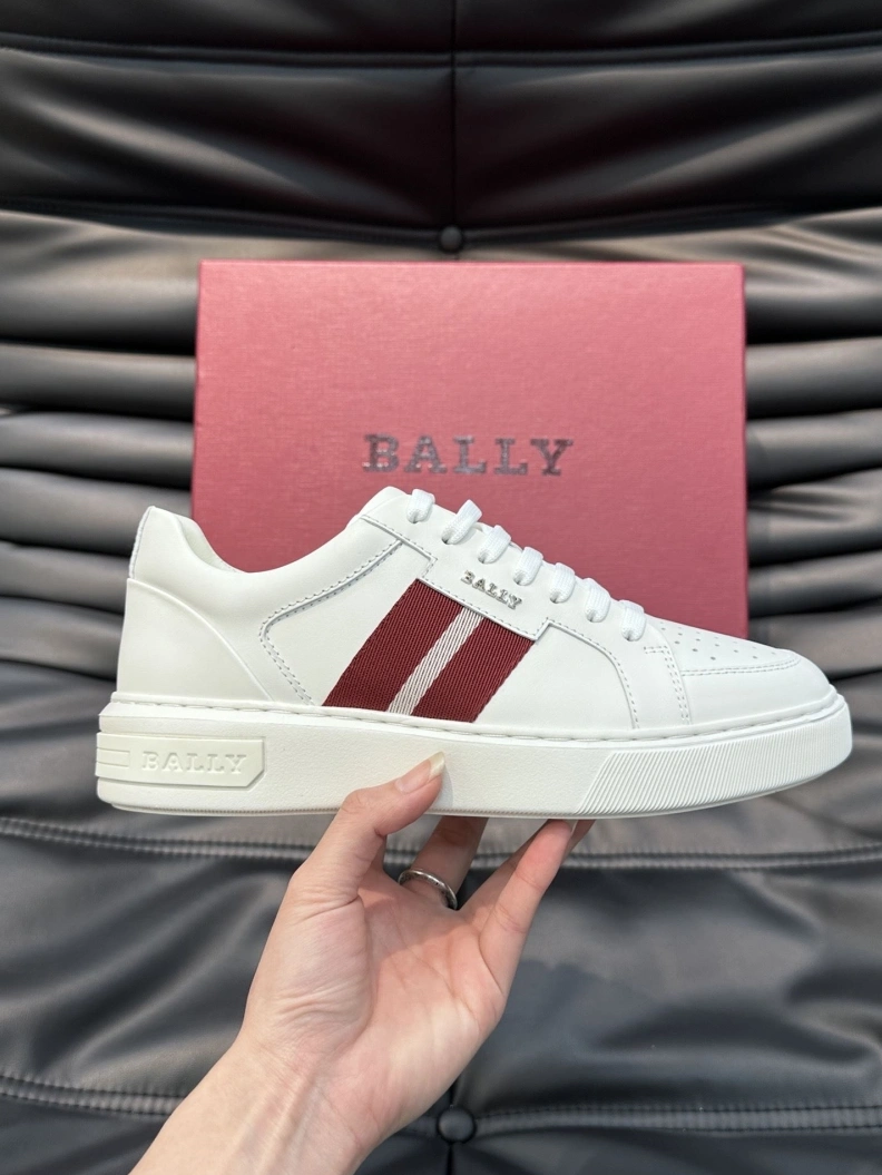 WellDesigned Othxr Sneakers 211702