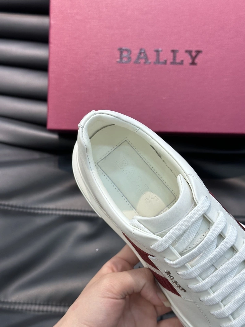 WellDesigned Othxr Sneakers 211702