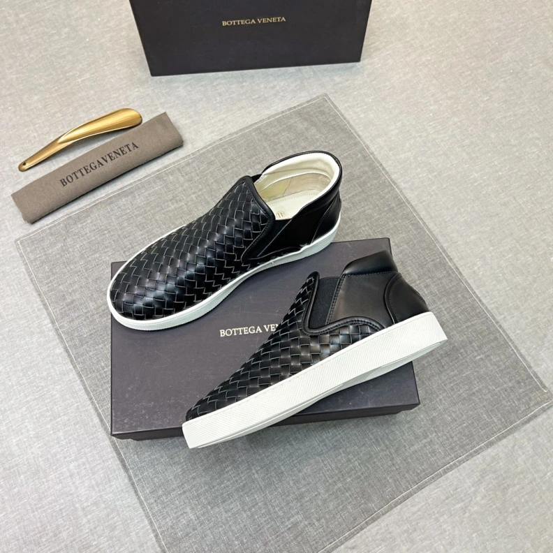 Versatile Othxr Sneakers 211669