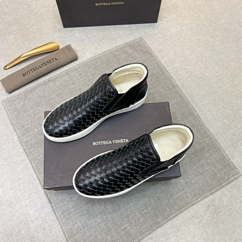 Versatile Othxr Sneakers 211669