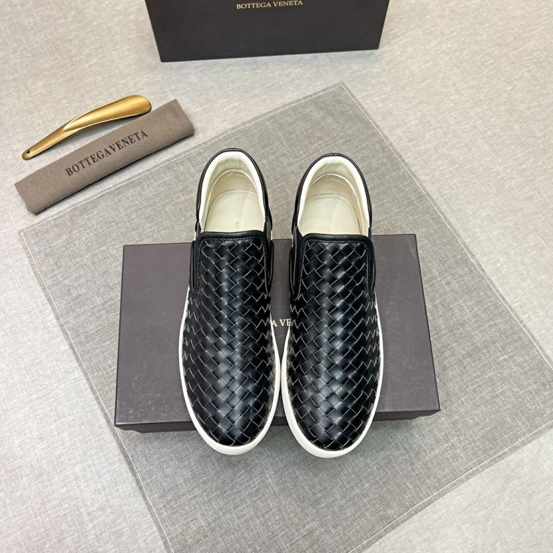 Versatile Othxr Sneakers 211669