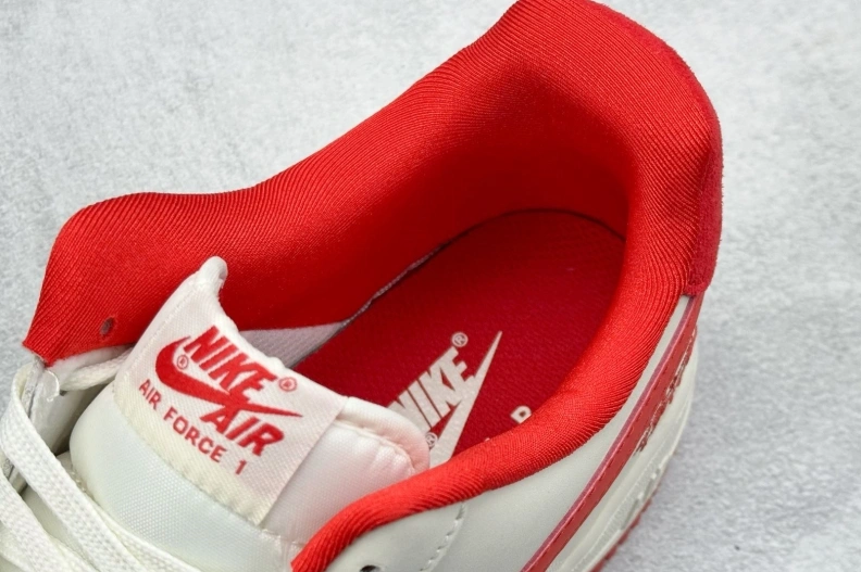 Vibrant Nxkx Sneakers 198984
