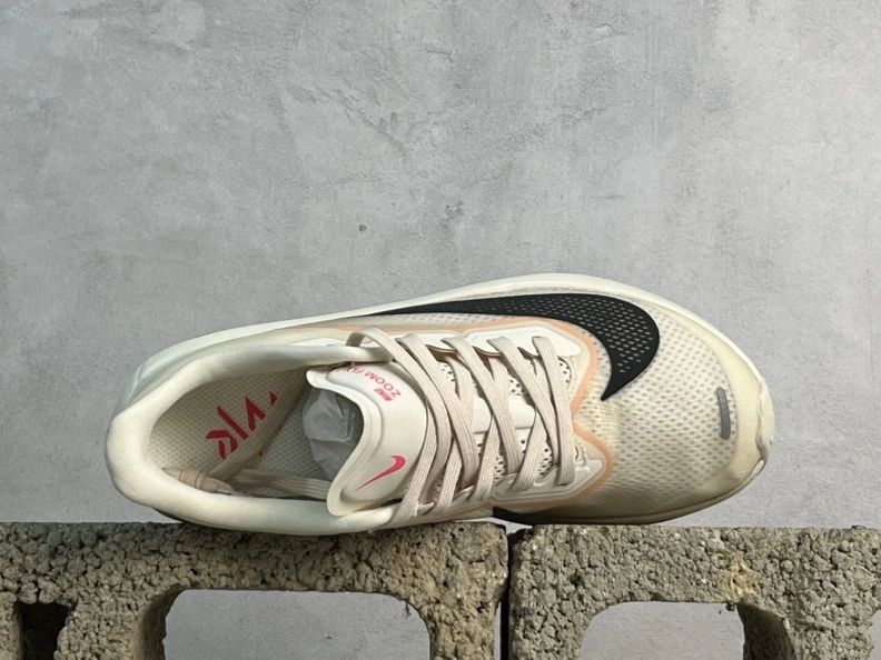 Nxkx Sneakers EyeCatching 198979