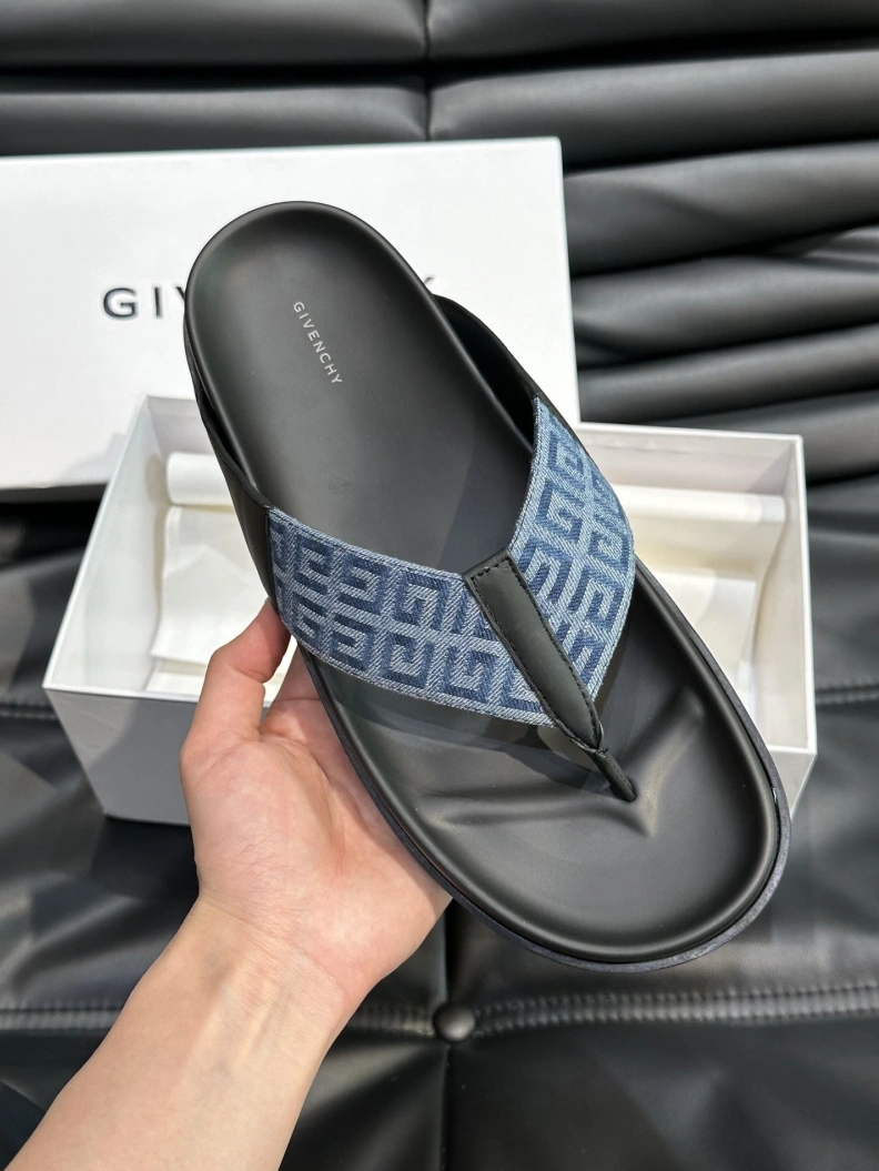 GoodFit Gxvxnchy Slippers 152752