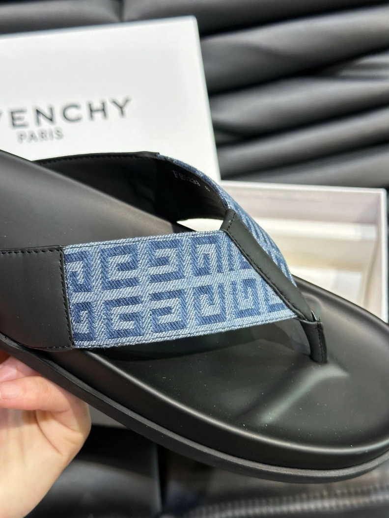 GoodFit Gxvxnchy Slippers 152752