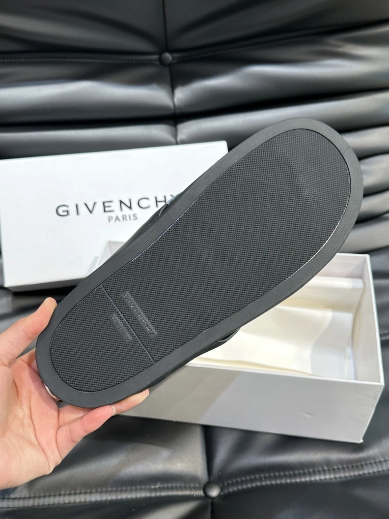 GoodFit Gxvxnchy Slippers 152752