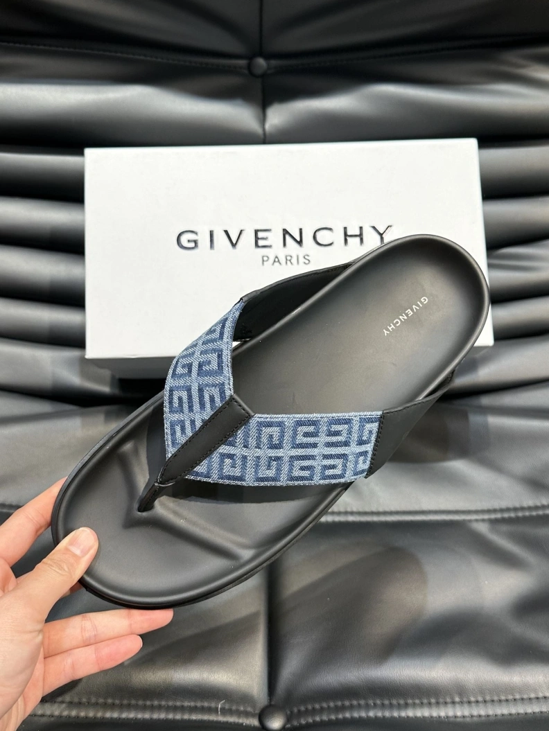 GoodFit Gxvxnchy Slippers 152752