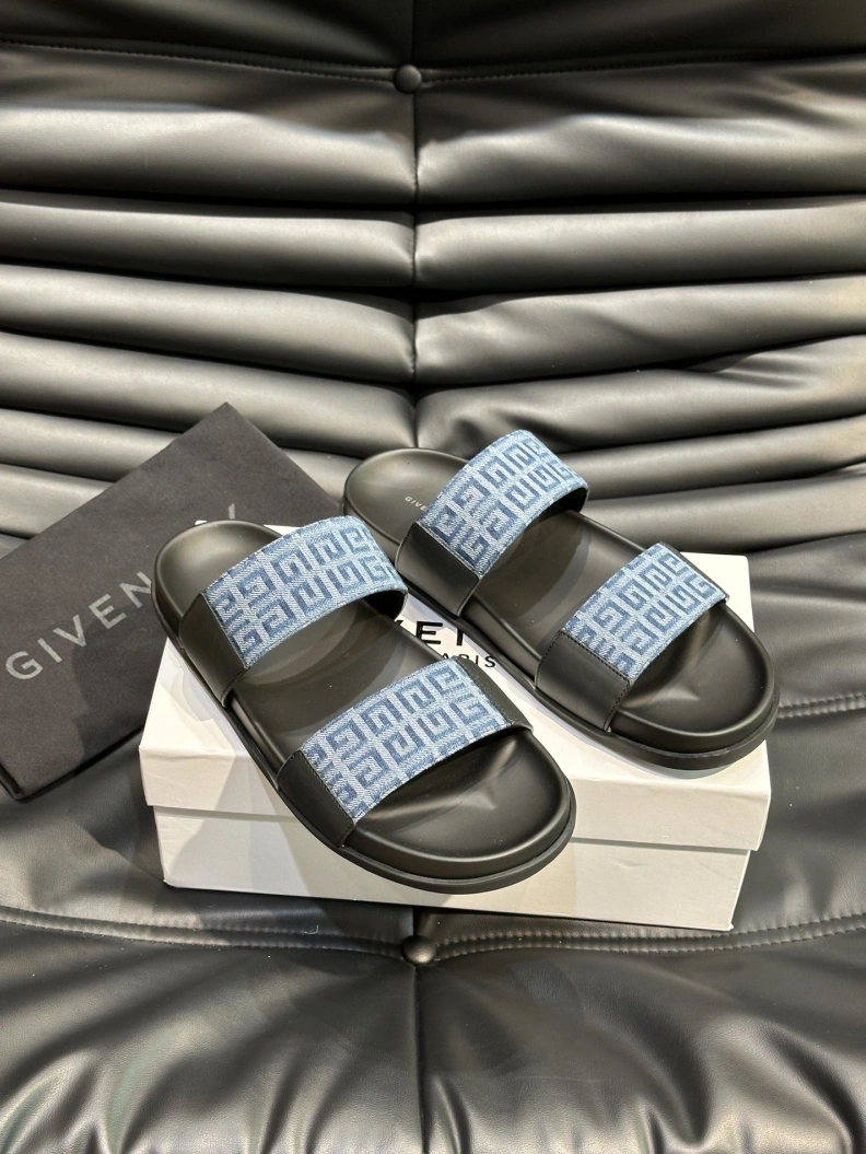 Gxvxnchy Slippers Bright 152750