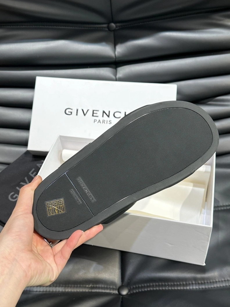 Gxvxnchy Slippers Bright 152750