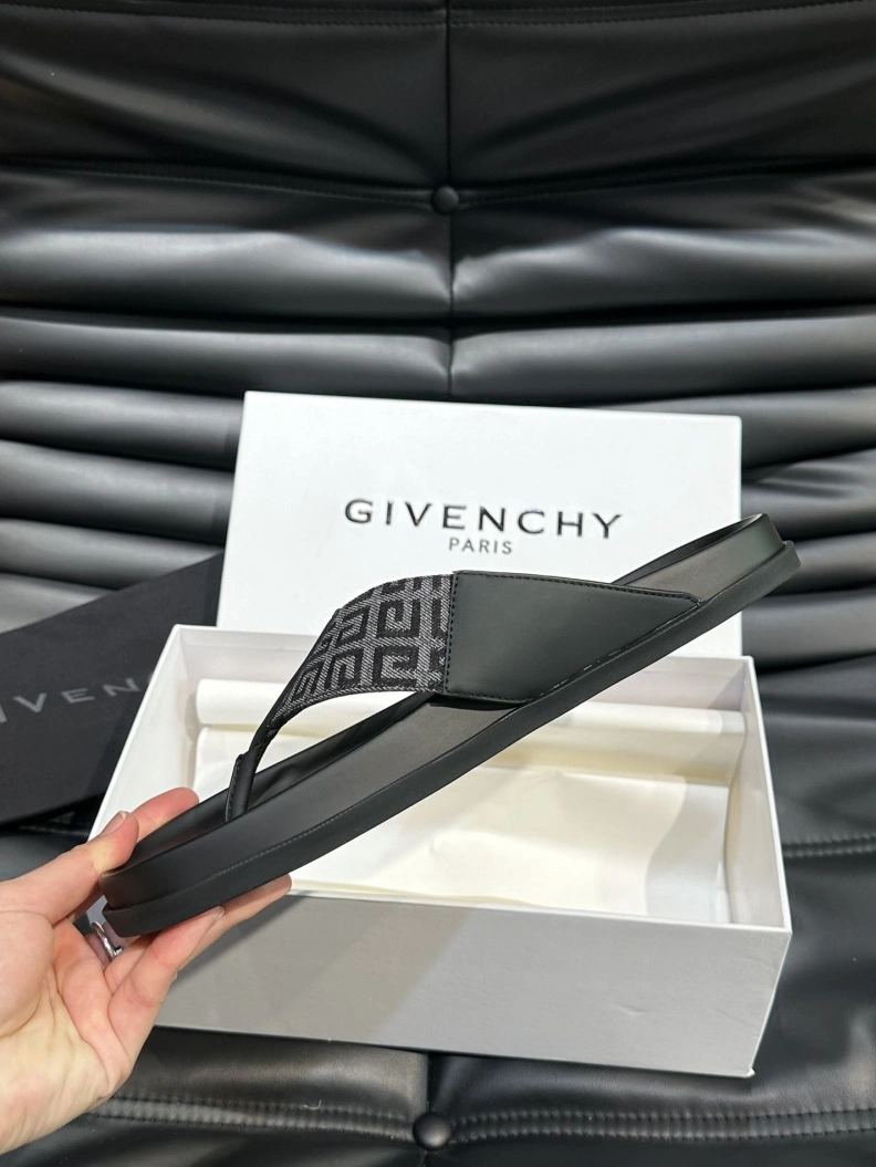 Gxvxnchy Slippers StreetReady 152753