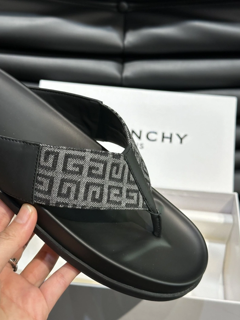 Gxvxnchy Slippers StreetReady 152753